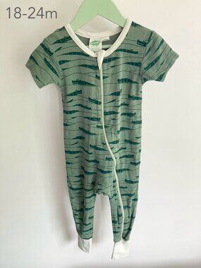 💙2/$25 Parade 18-24m Months Toddler Green Alligator Zip Sleeper OnePiece Romper